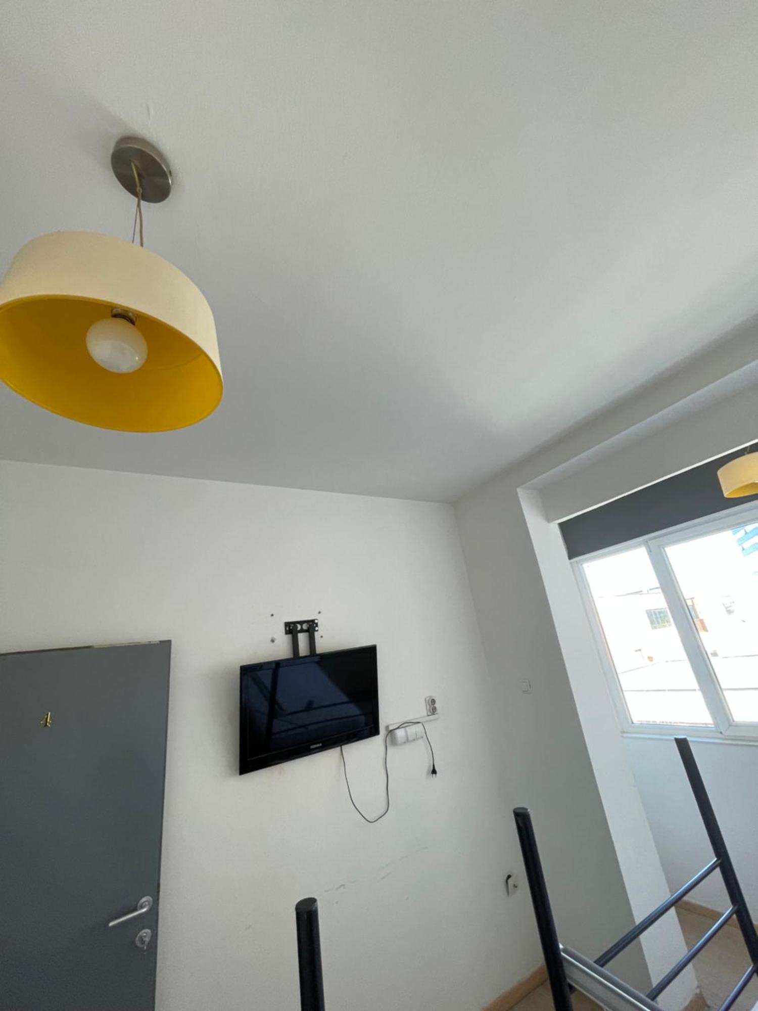 Newborn Comfort Hostel The Biggest Hostel Of Town With Best Location Πρίστινα Εξωτερικό φωτογραφία