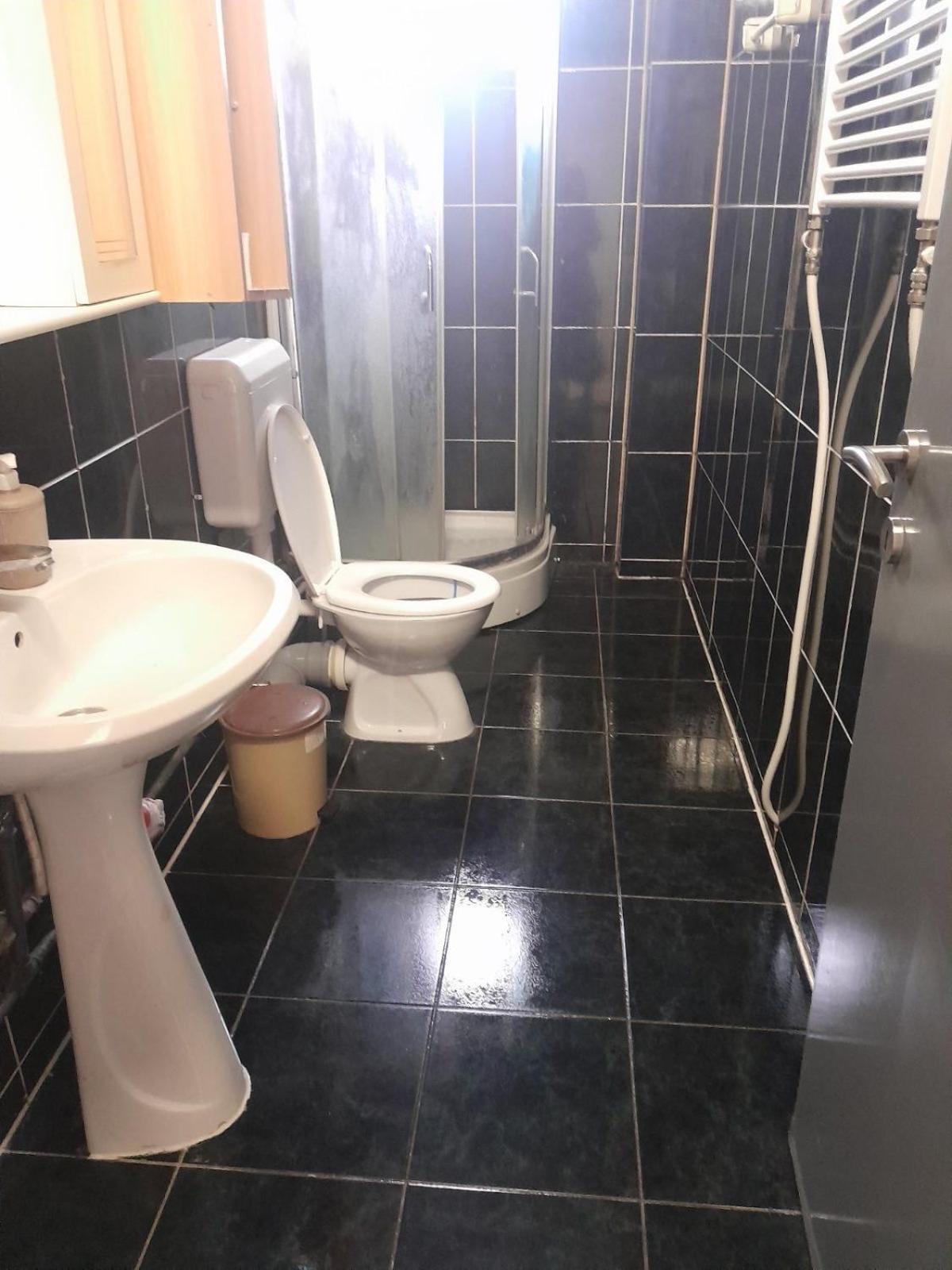 Newborn Comfort Hostel The Biggest Hostel Of Town With Best Location Πρίστινα Εξωτερικό φωτογραφία